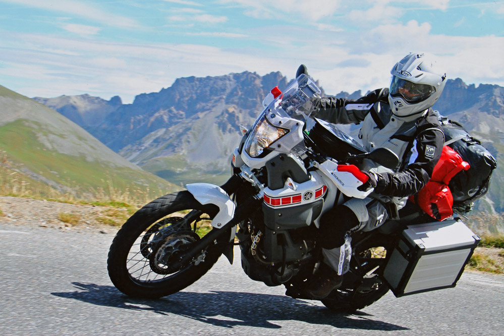 Motorradtouren mit Gepäck und Zelt